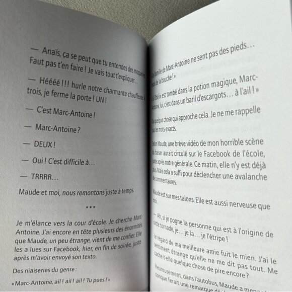 FRENCH ~ Set of 2 ~ Petits romans - Picture 8 of 10